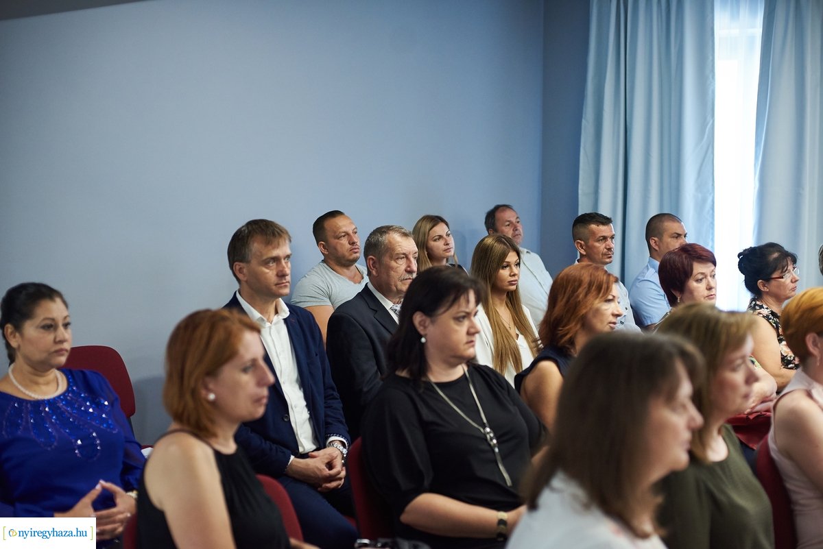 Oklevelek átadása a Kállay Kúriában