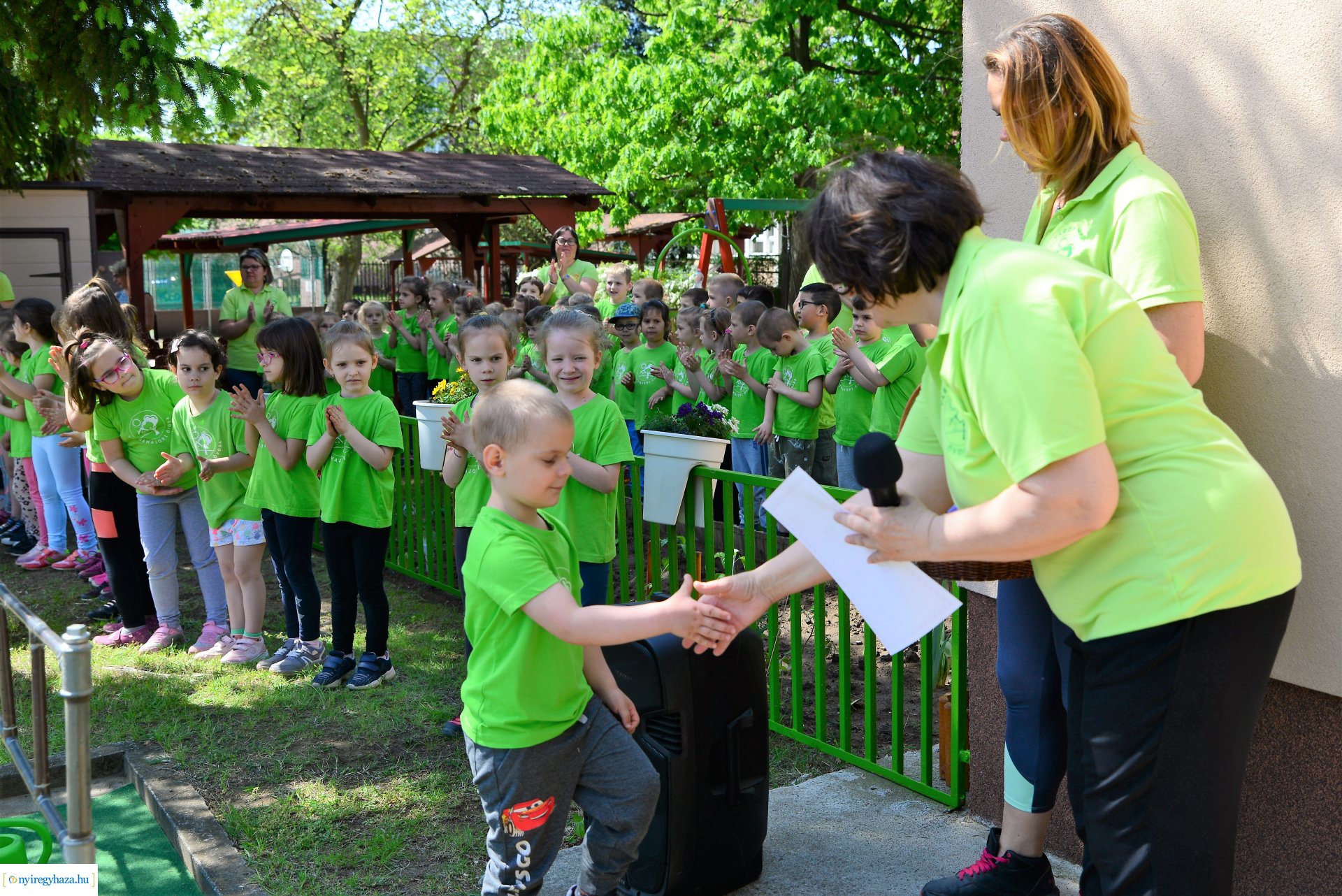 Ökokert átadás a Városmajor utcai óvodában