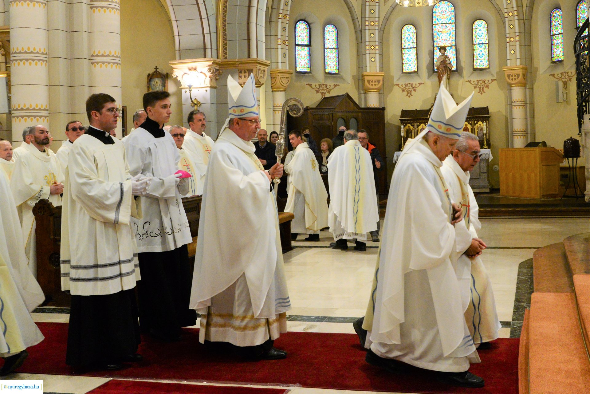 Olajszentelési szentmise a Magyarok Nagyasszonya társszékesegyházban
