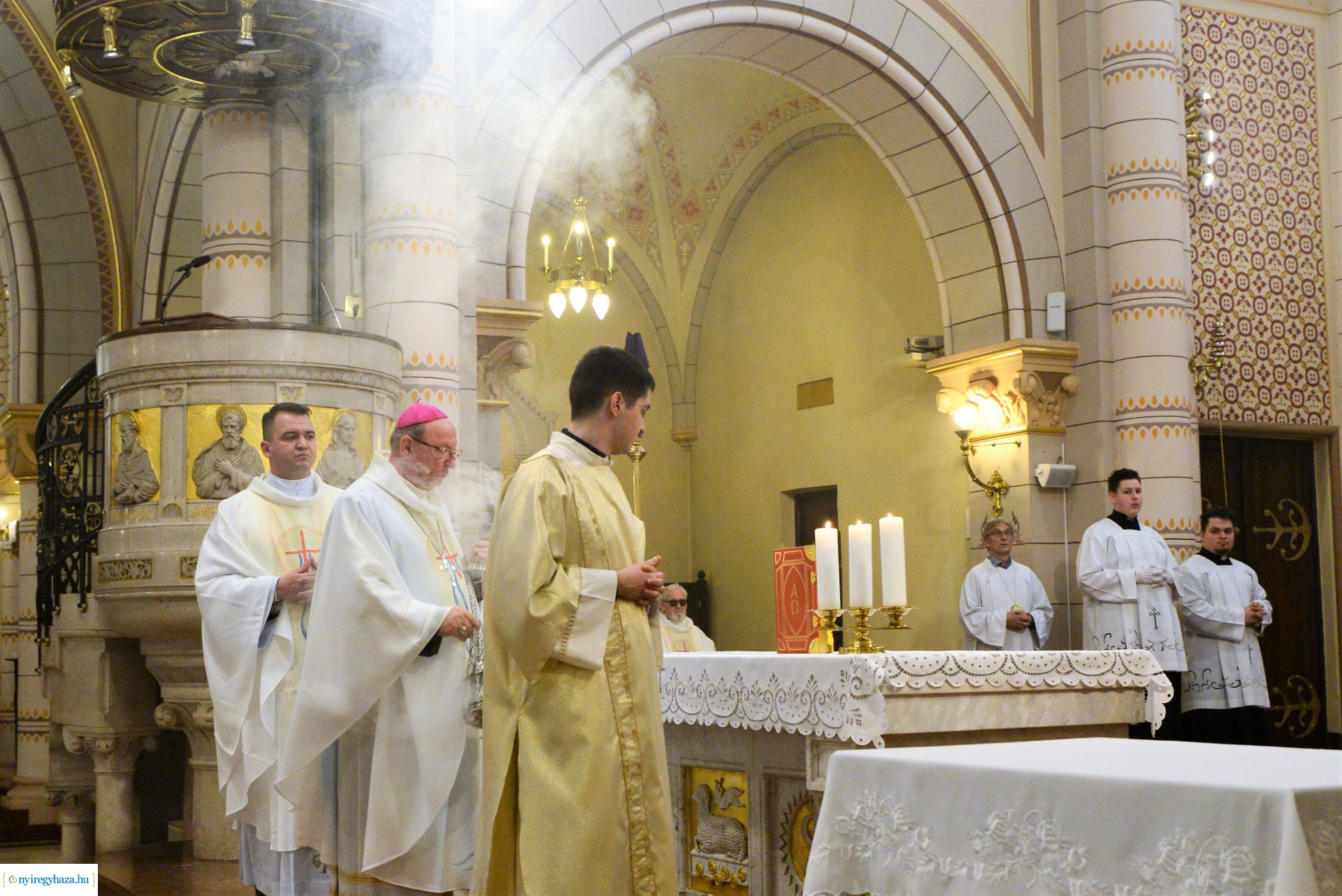 Olajszentelési szentmise a Magyarok Nagyasszonya társszékesegyházban