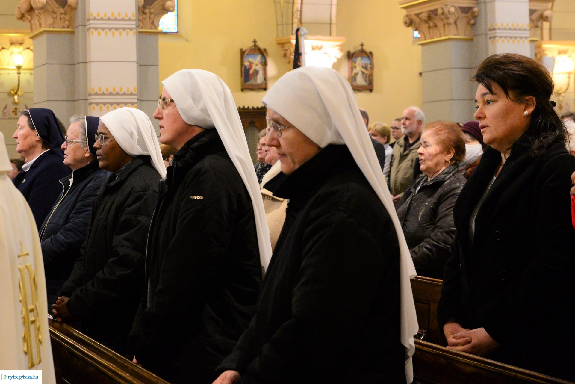 Olajszentelési szentmise a Magyarok Nagyasszonya társszékesegyházban