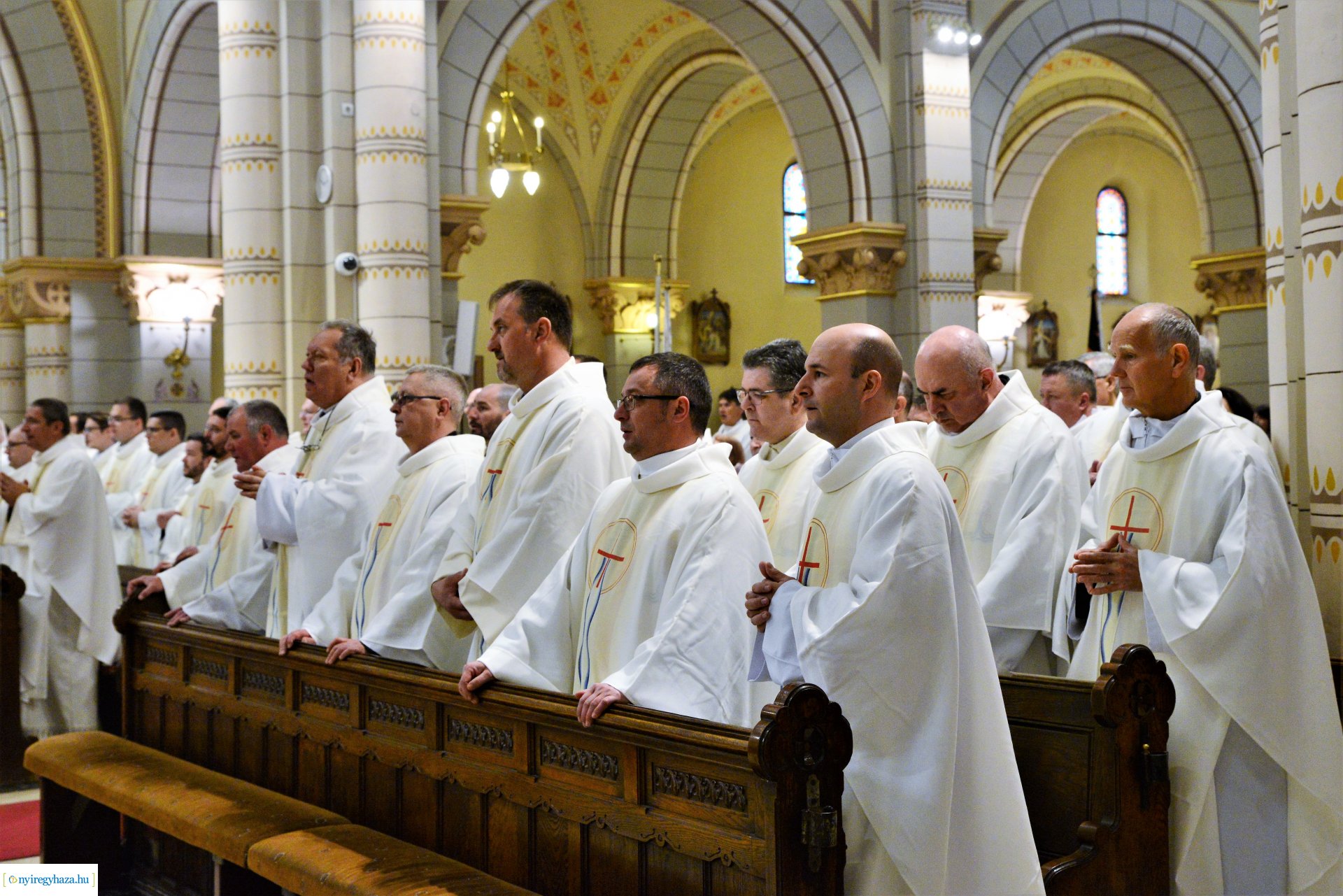 Olajszentelési szentmise a Magyarok Nagyasszonya társszékesegyházban