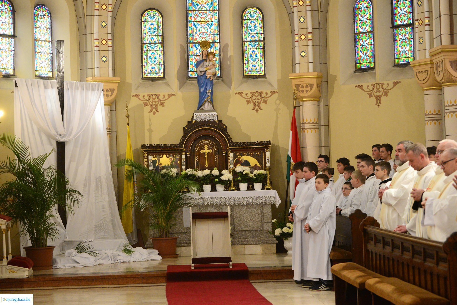 Olajszentelési szentmise a Magyarok Nagyasszonya társszékesegyházban