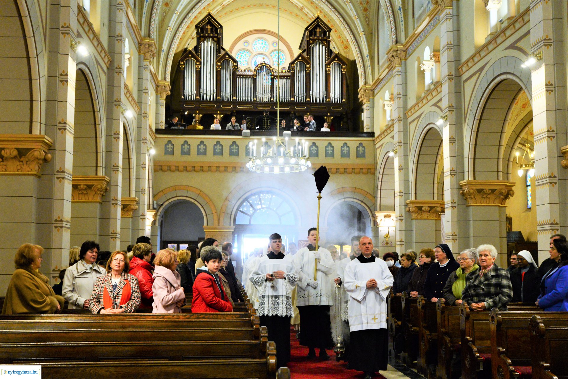 Olajszentelési szentmise a Magyarok Nagyasszonya társszékesegyházban