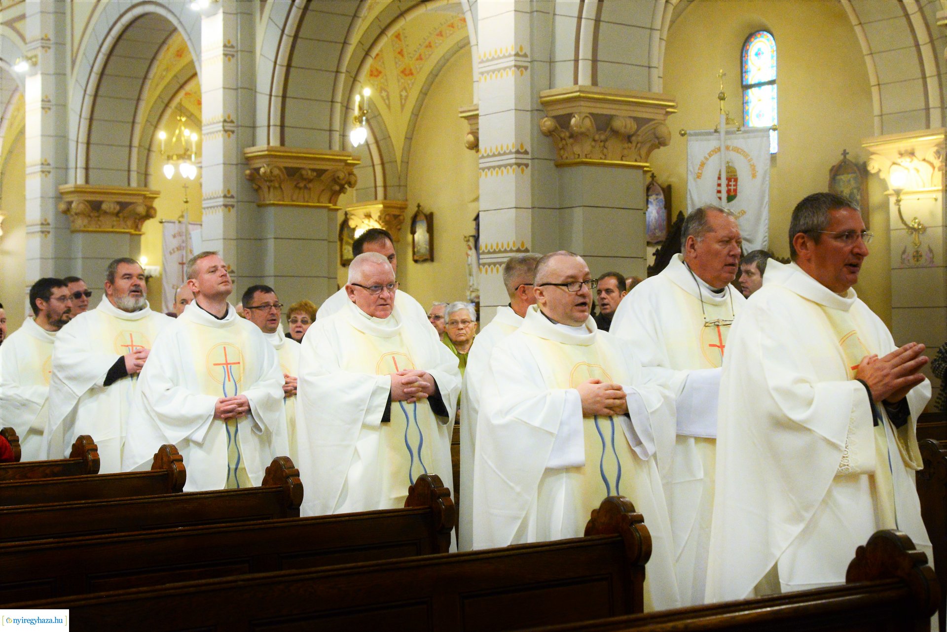 Olajszentelési szentmise a Magyarok Nagyasszonya társszékesegyházban