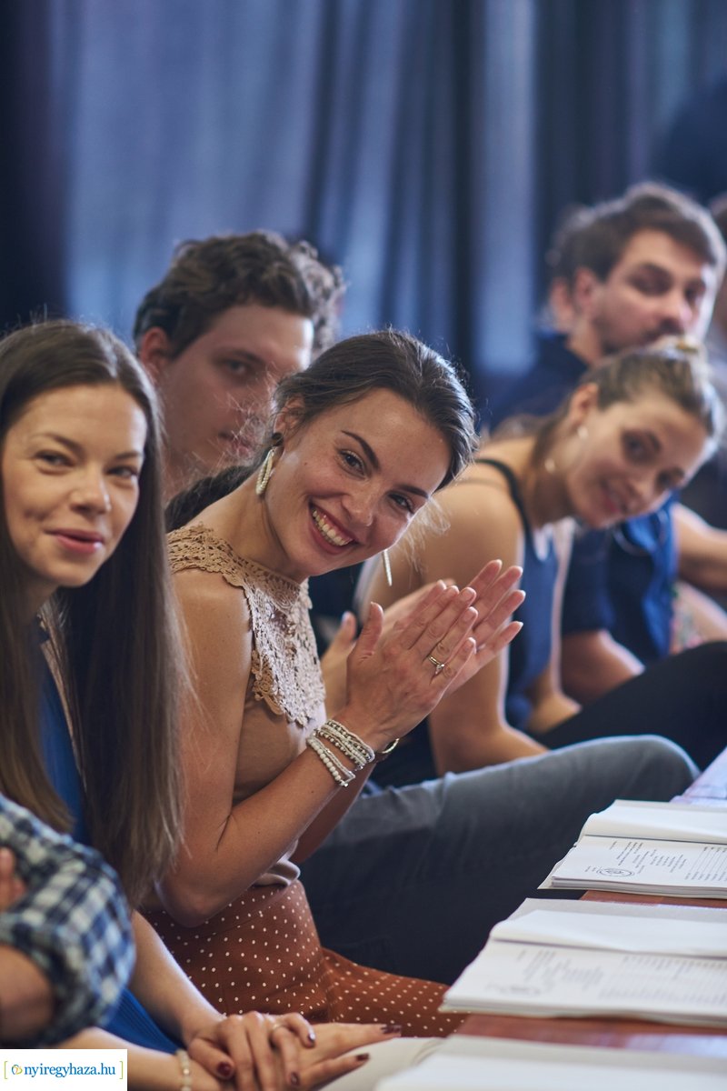 Olvasópróba - Édes Charity