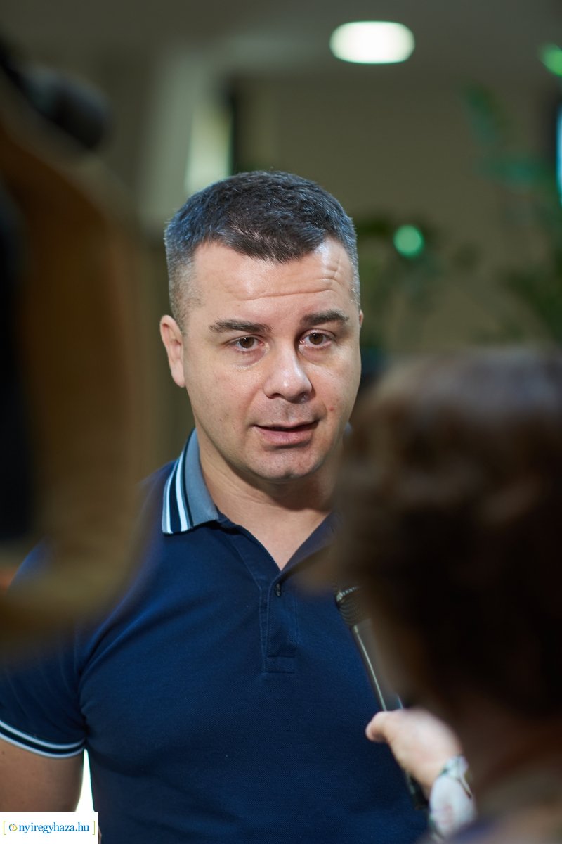 Olvasópróba - Édes Charity