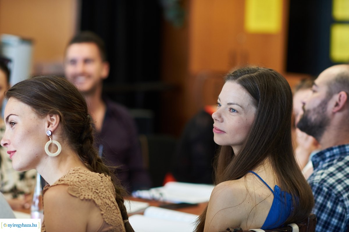 Olvasópróba - Édes Charity