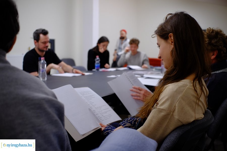 Olvasópróba - Szépség és szörnyeteg 20240108