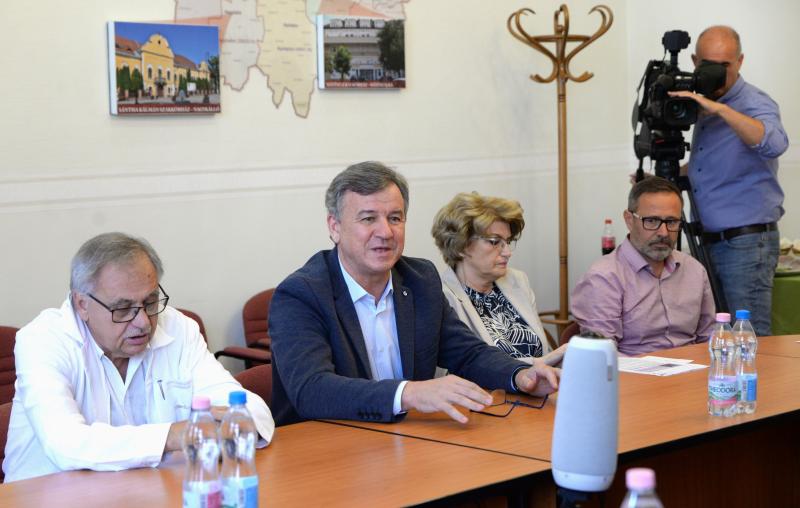 Onkológiai és kardiológiai eszközpark fejlesztés a kórházban - sajtótájékoztató