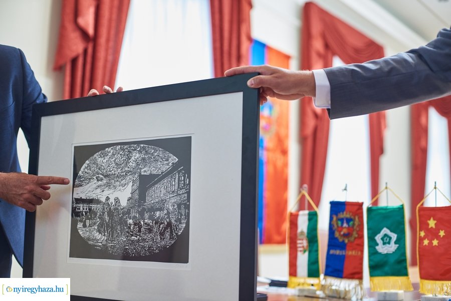 Online együttműködési megállapodás Harbinnal