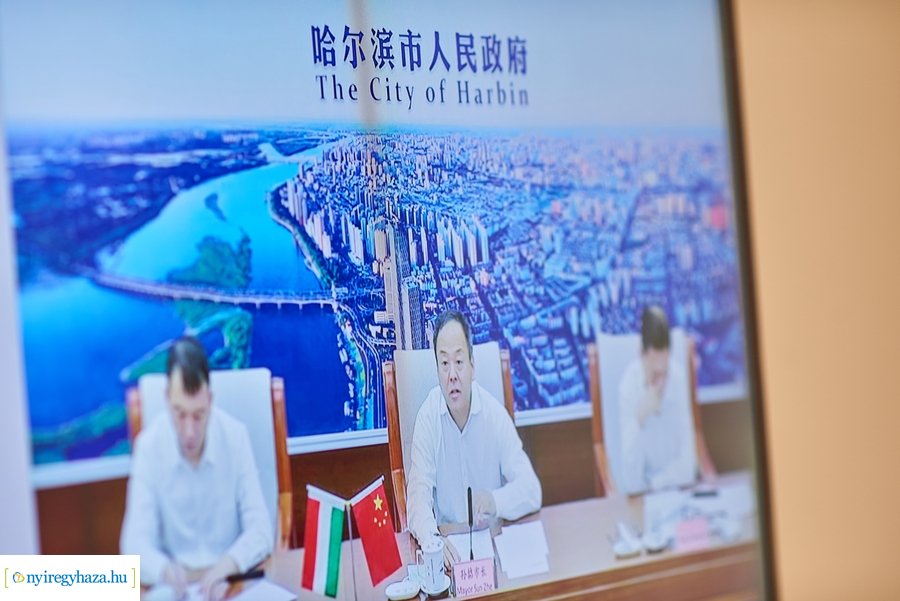 Online együttműködési megállapodás Harbinnal