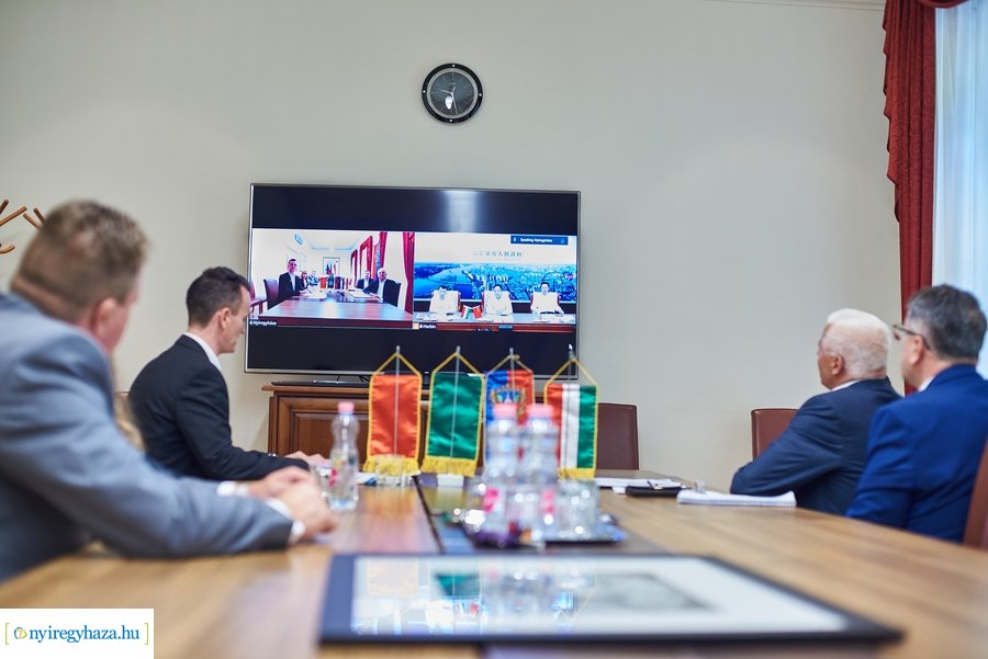 Online együttműködési megállapodás Harbinnal