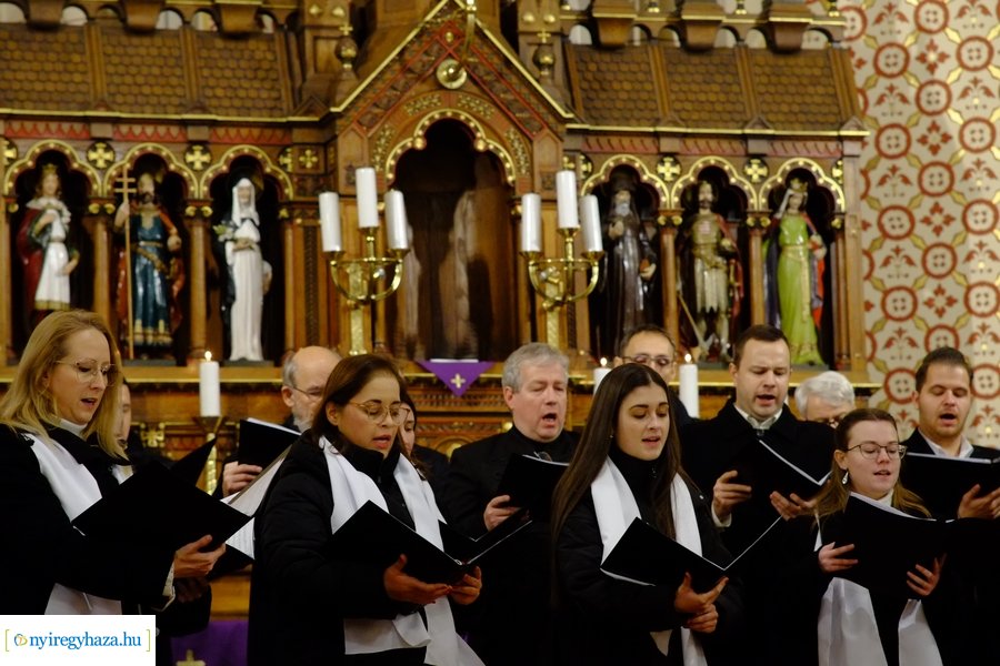 Orgona áldás a Magyarok Nagyasszonya Társszékesegyházban