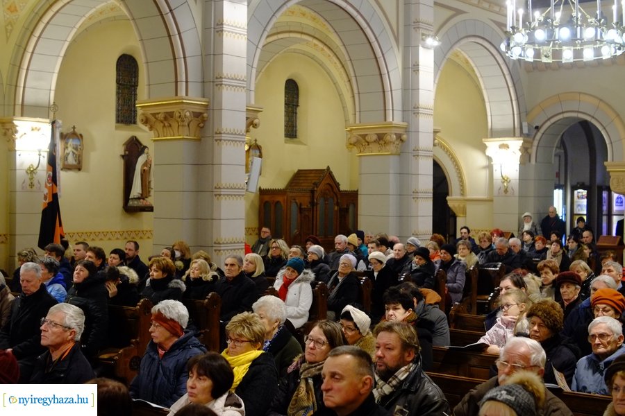 Orgona áldás a Magyarok Nagyasszonya Társszékesegyházban