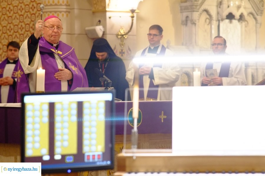 Orgona áldás a Magyarok Nagyasszonya Társszékesegyházban