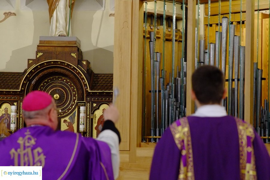 Orgona áldás a Magyarok Nagyasszonya Társszékesegyházban