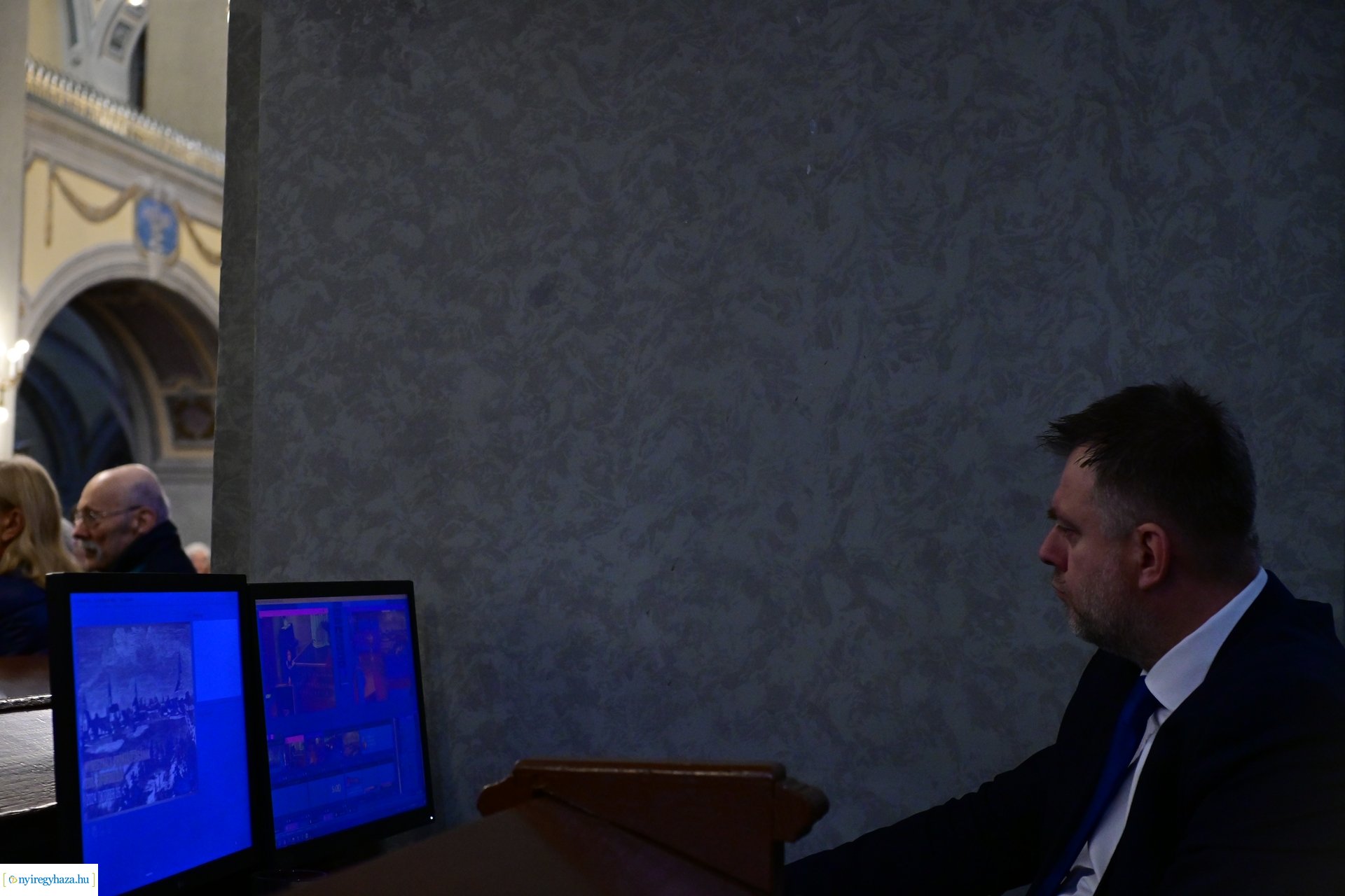 Örökváltság 200  -  2024