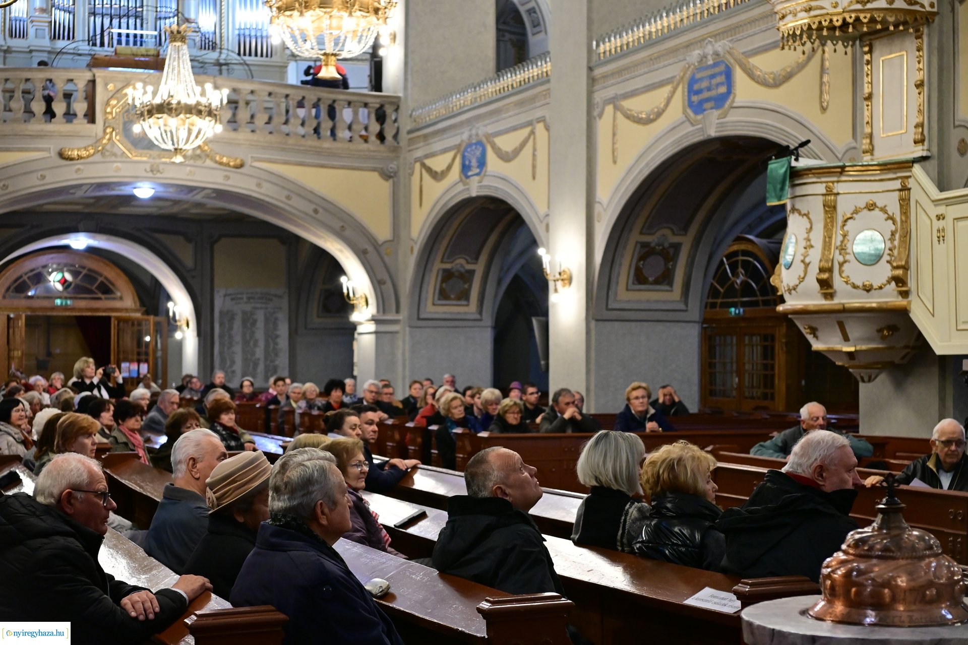 Örökváltság 200  -  2024