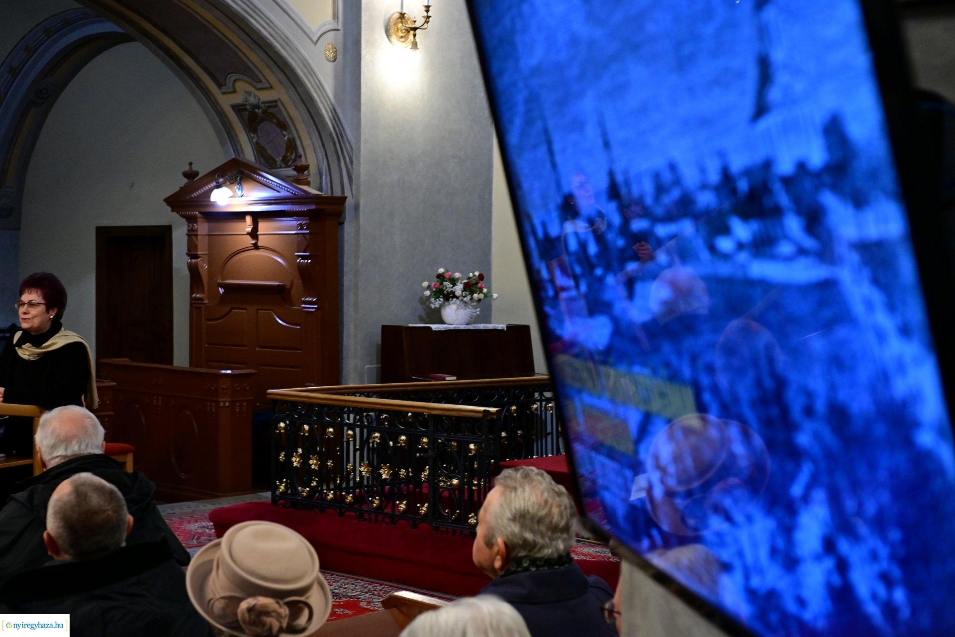 Örökváltság 200  -  2024