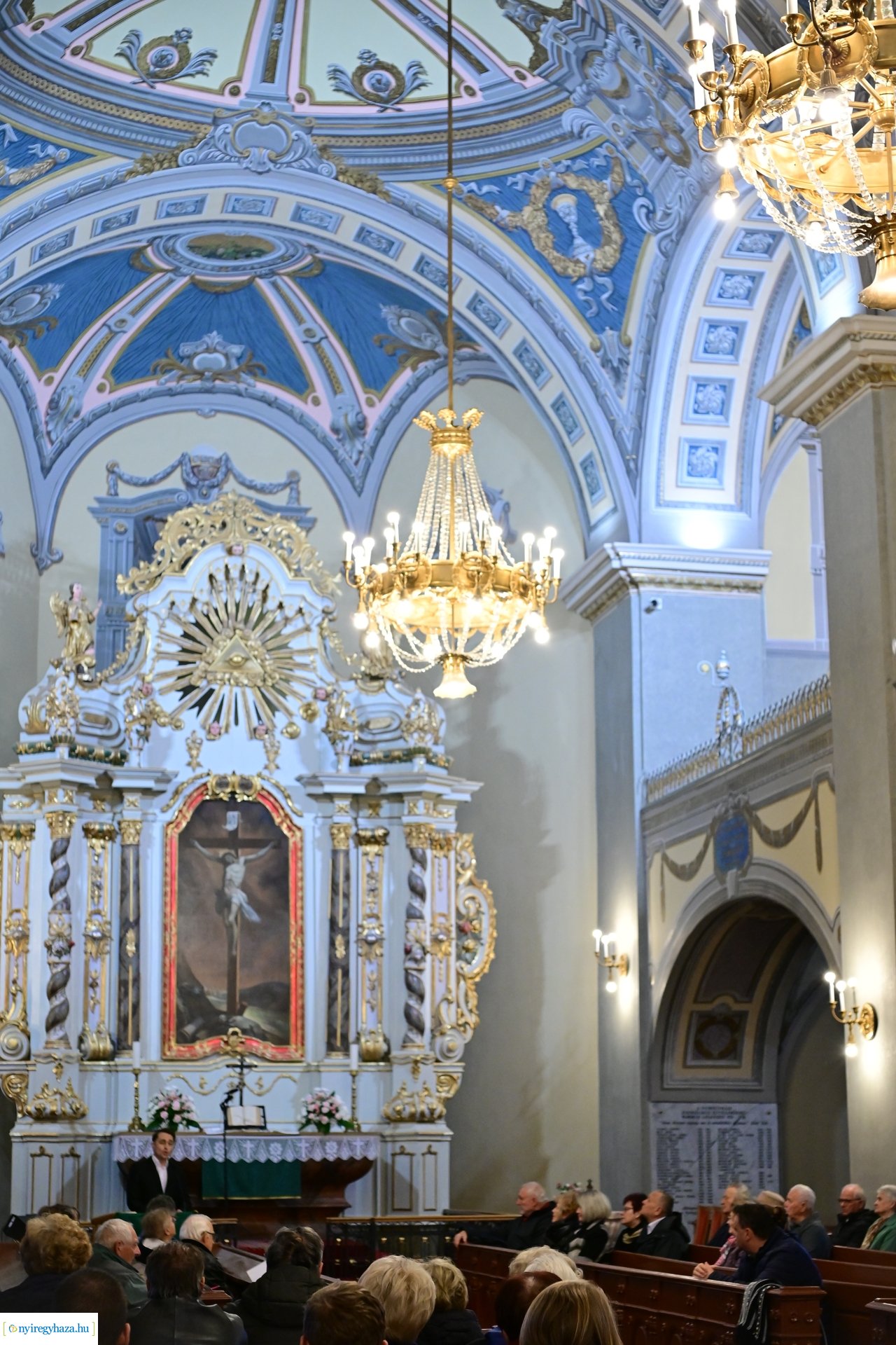 Örökváltság 200  -  2024