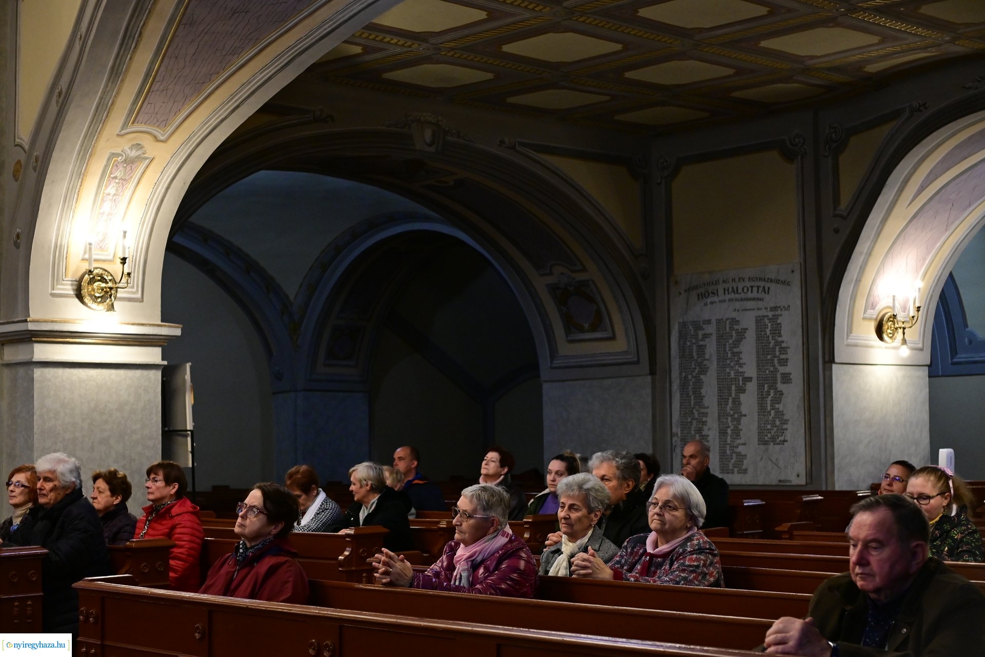 Örökváltság 200  -  2024