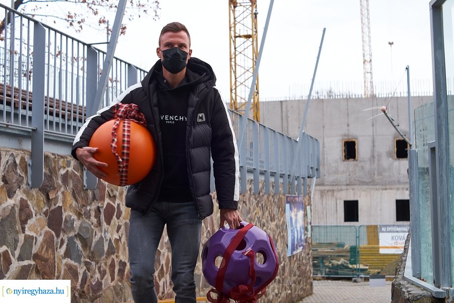 Oroszlánfóka örökbefogadás