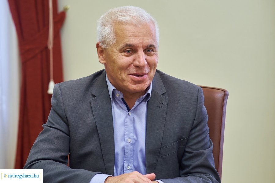 Országgyűlési képviselők megbízóleveleinek az átadása 2022