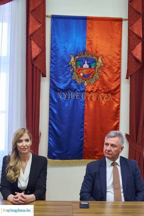 Országgyűlési képviselők megbízóleveleinek az átadása 2022