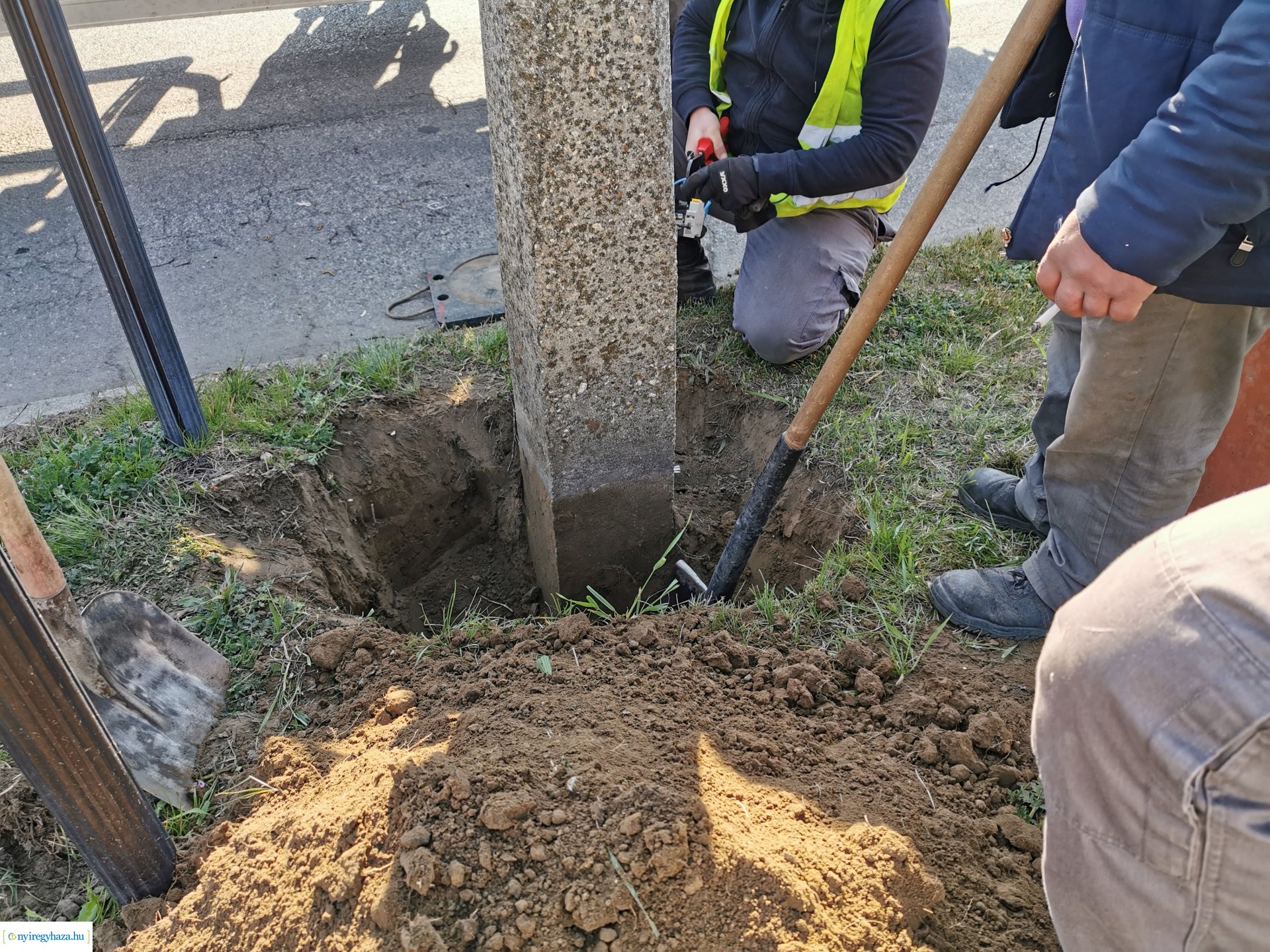 Oszlopcsere a Debreceni úton