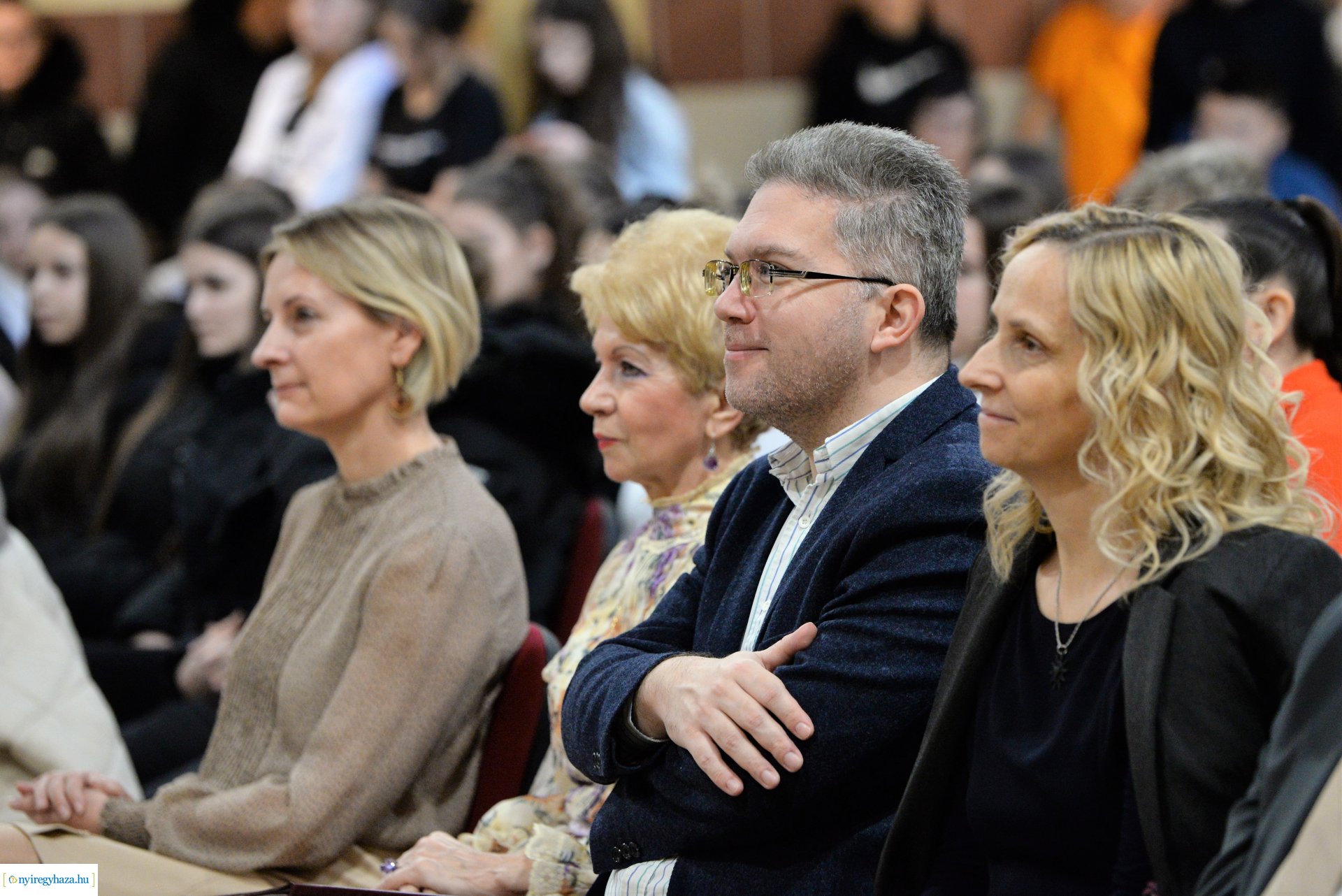 Ösztöndíjak kerültek a Wesselényi karácsonyfája alá