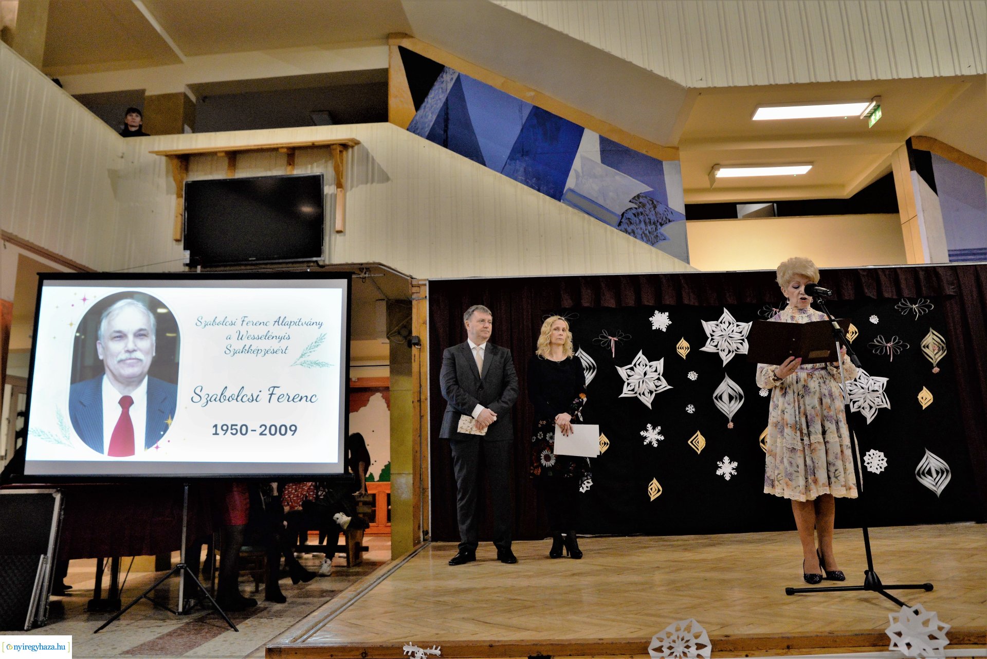 Ösztöndíjak kerültek a Wesselényi karácsonyfája alá