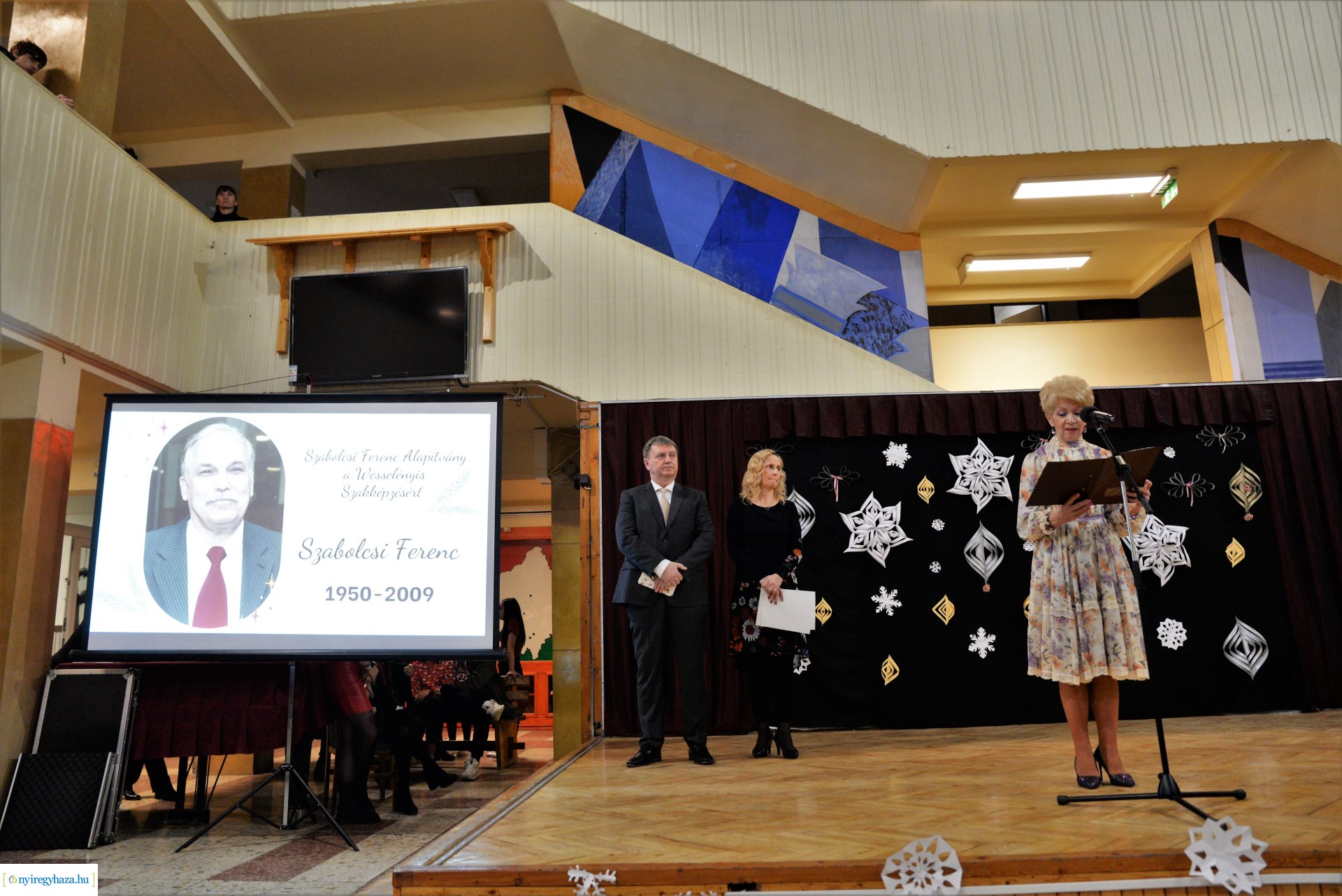 Ösztöndíjak kerültek a Wesselényi karácsonyfája alá