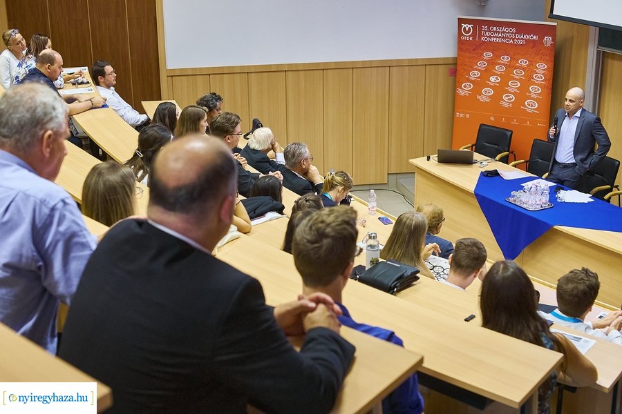OTDK Plusz tudományos program az egyetemen
