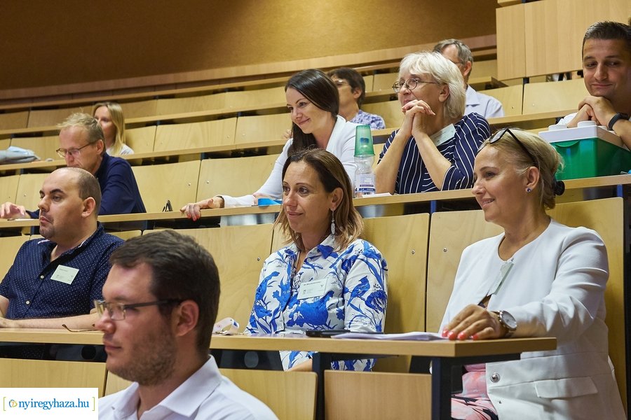 OTDK Plusz tudományos program az egyetemen