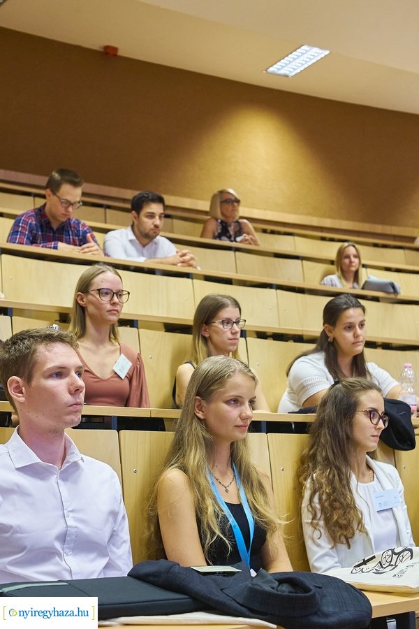 OTDK Plusz tudományos program az egyetemen