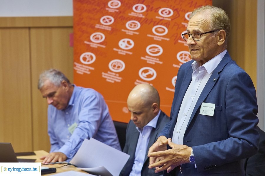 OTDK Plusz tudományos program az egyetemen