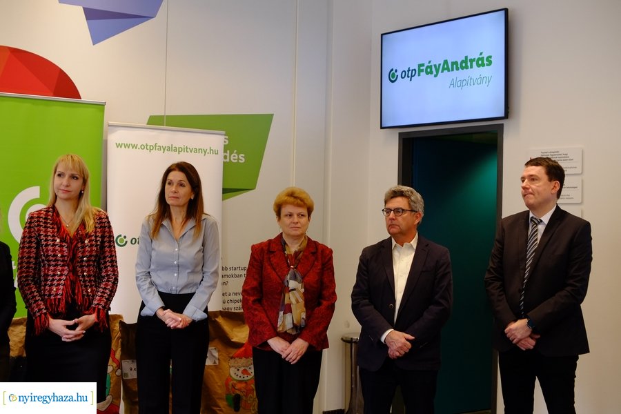 OTP karácsonyi adomány 2022