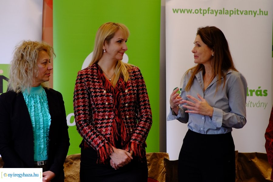 OTP karácsonyi adomány 2022