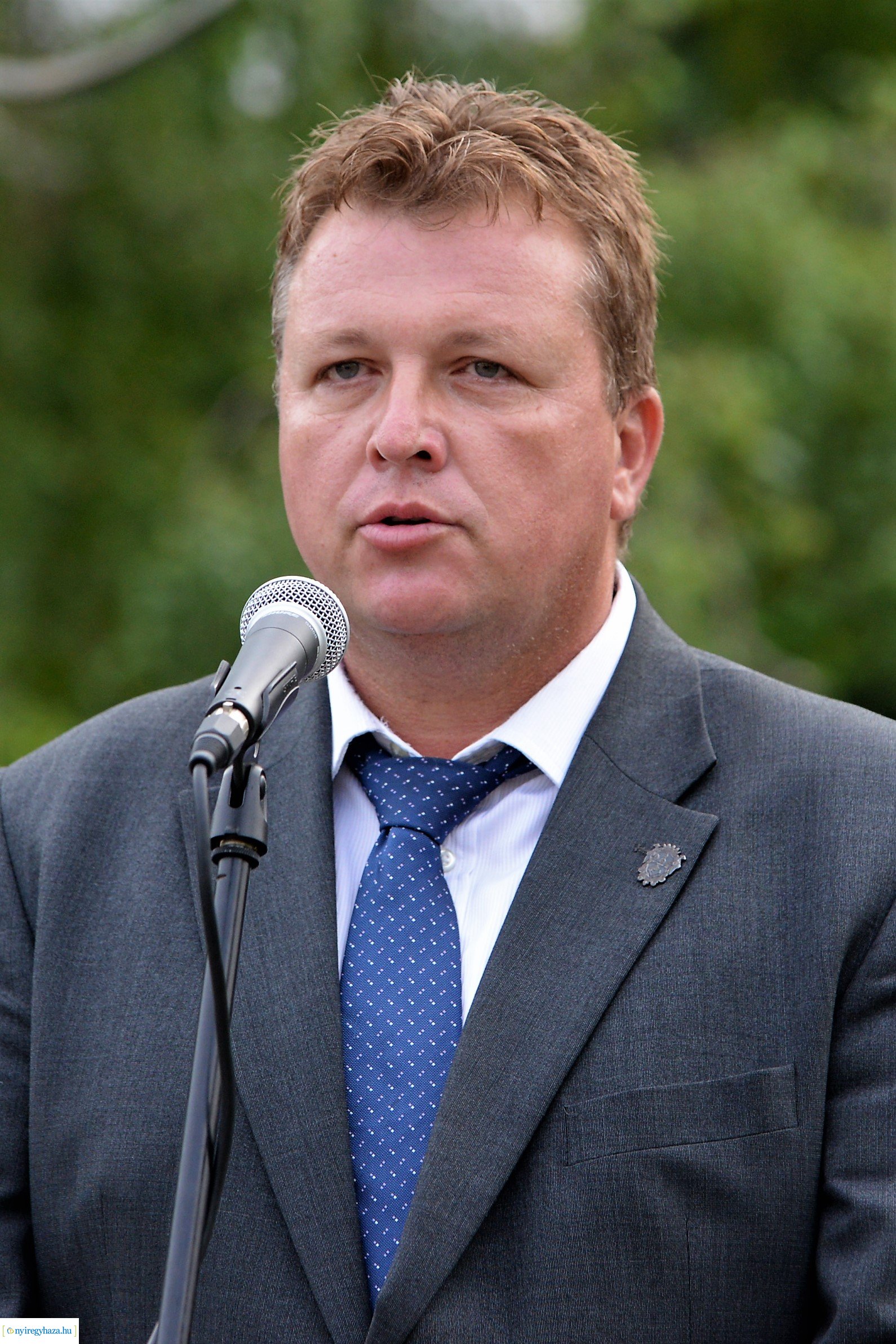 Otthonról haza - a Nemzeti Összetartozás Emlékművének koszorúzása