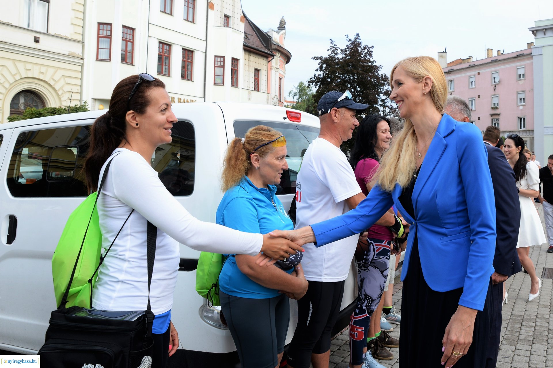Otthonról haza - a Nemzeti Összetartozás Emlékművének koszorúzása