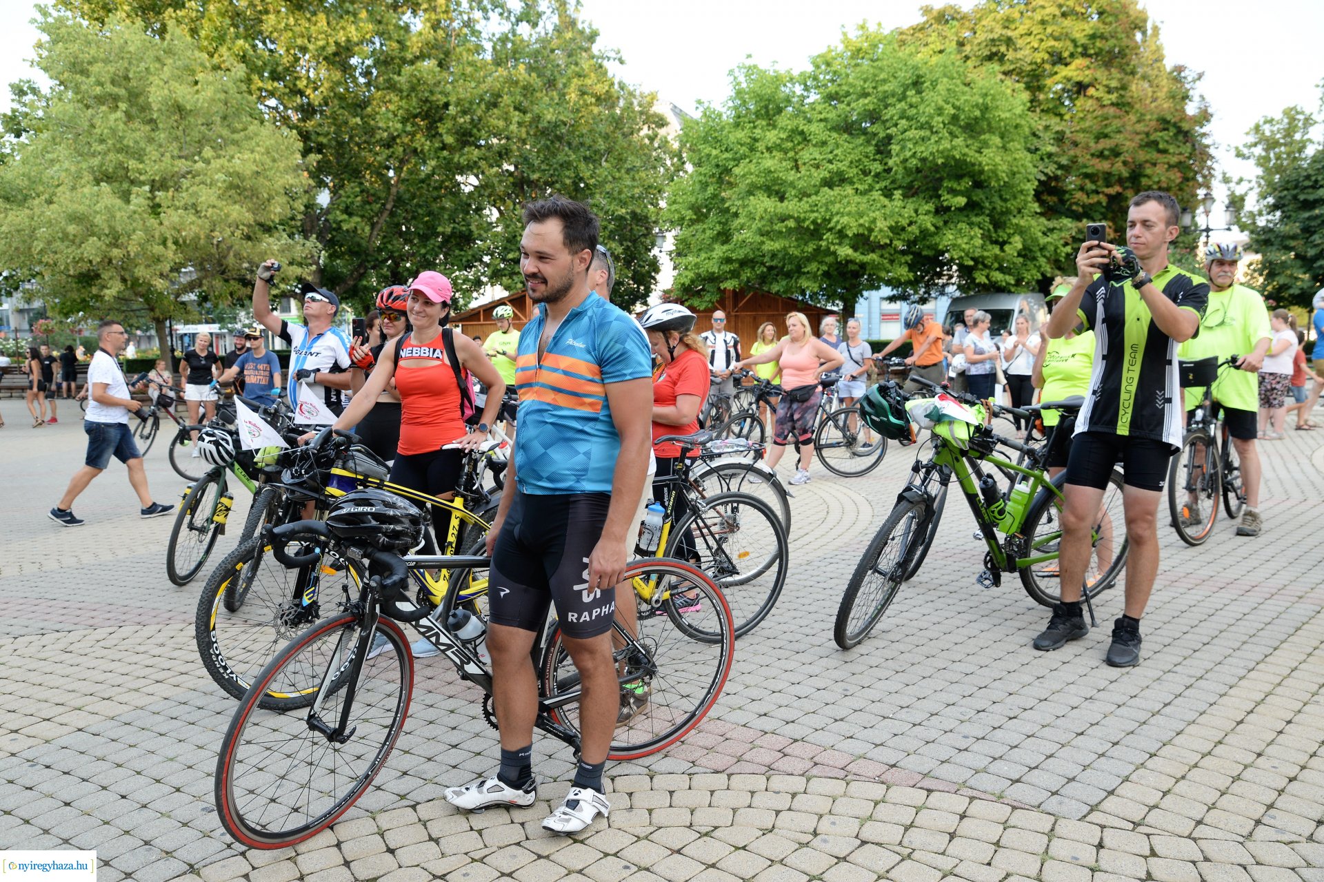 Otthonról haza - kerékpárosok érkeztek városunkba
