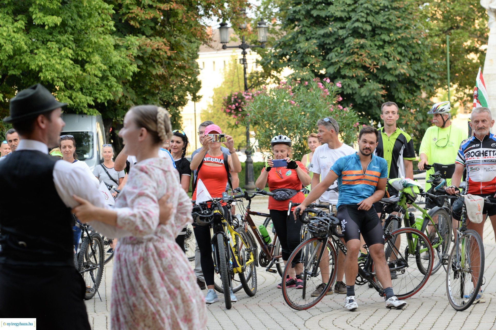 Otthonról haza - kerékpárosok érkeztek városunkba