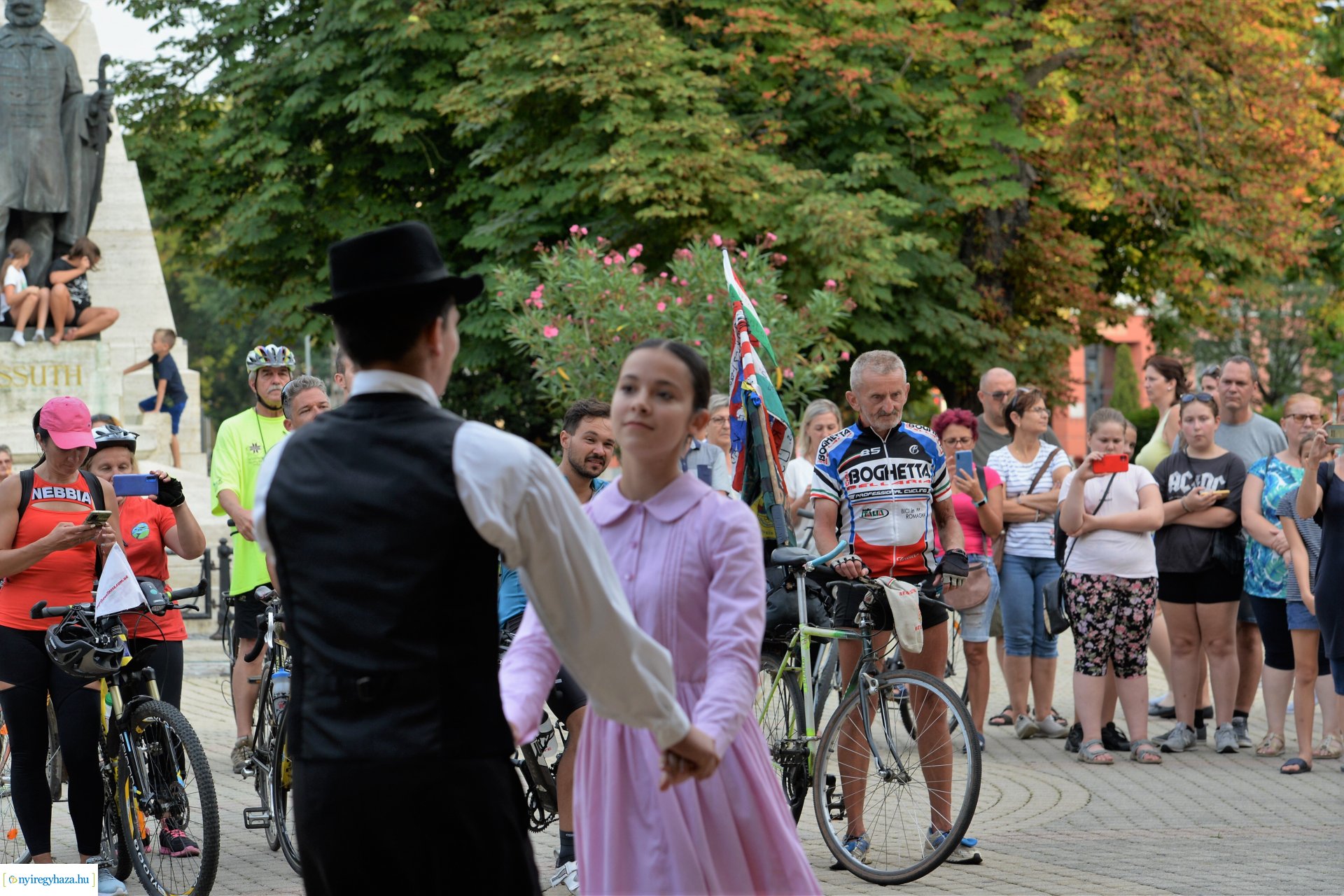 Otthonról haza - kerékpárosok érkeztek városunkba
