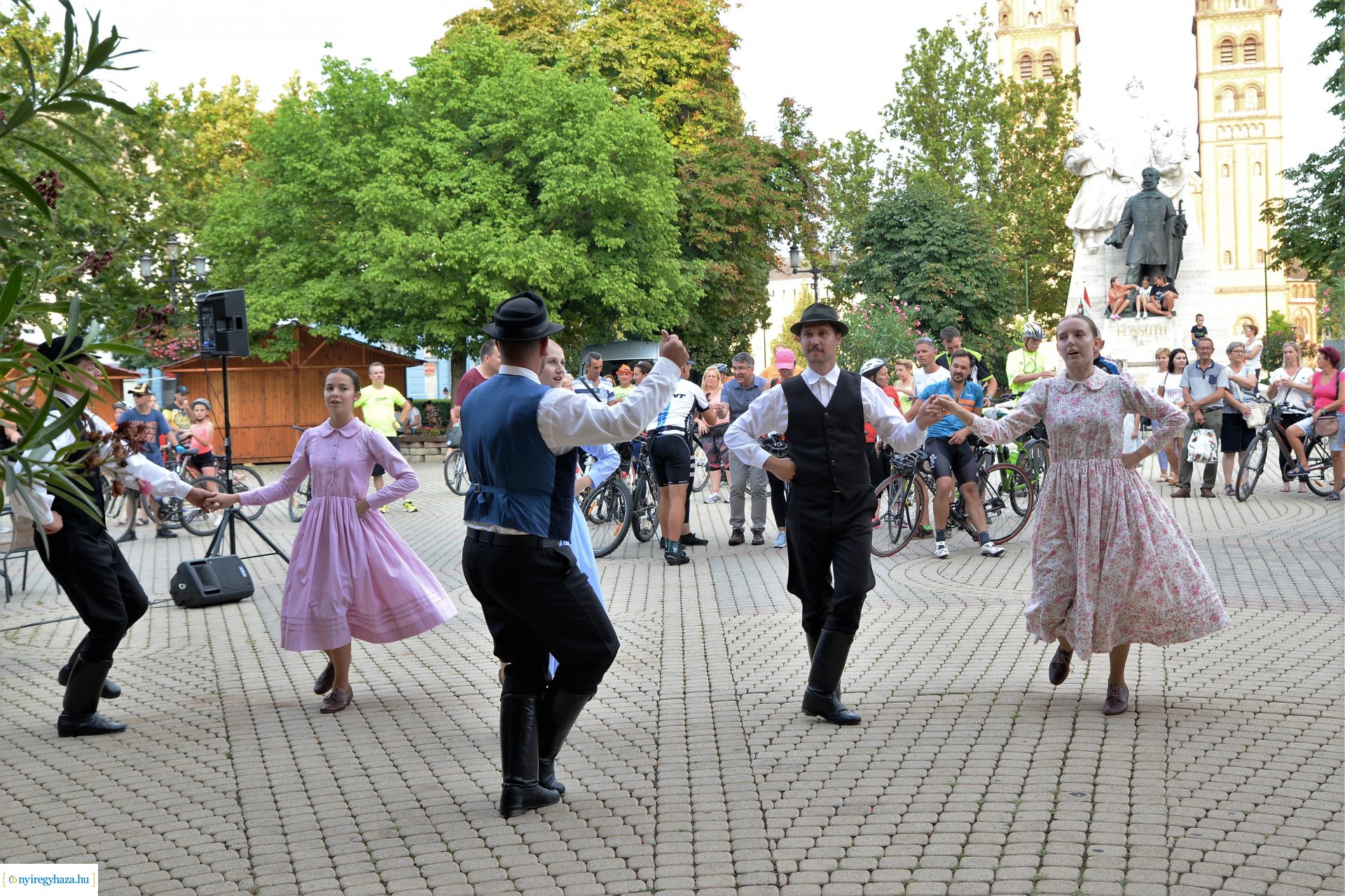 Otthonról haza - kerékpárosok érkeztek városunkba