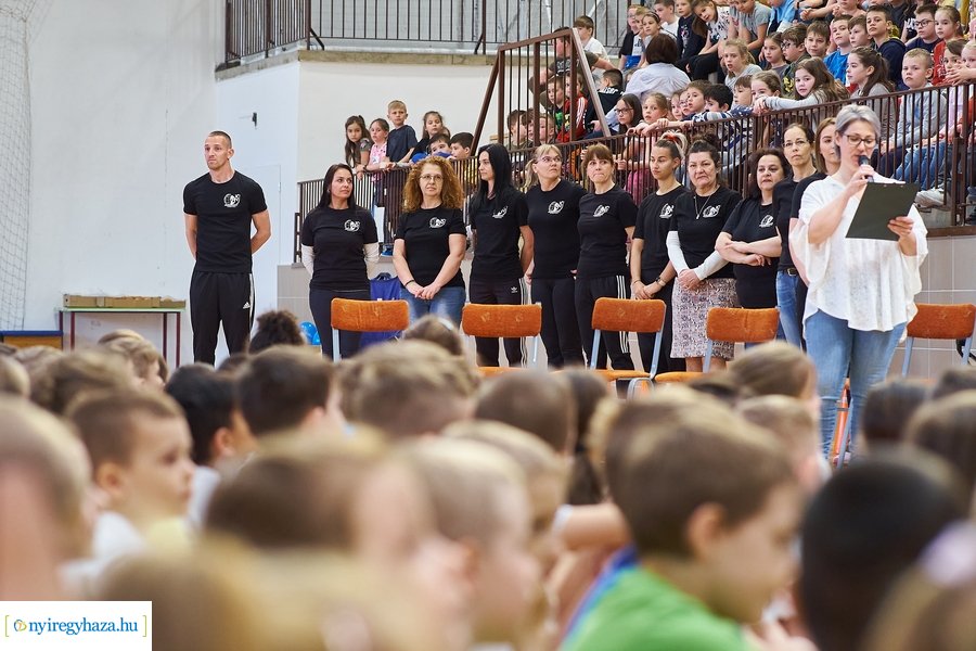 Ovi röpi a Bem iskolában