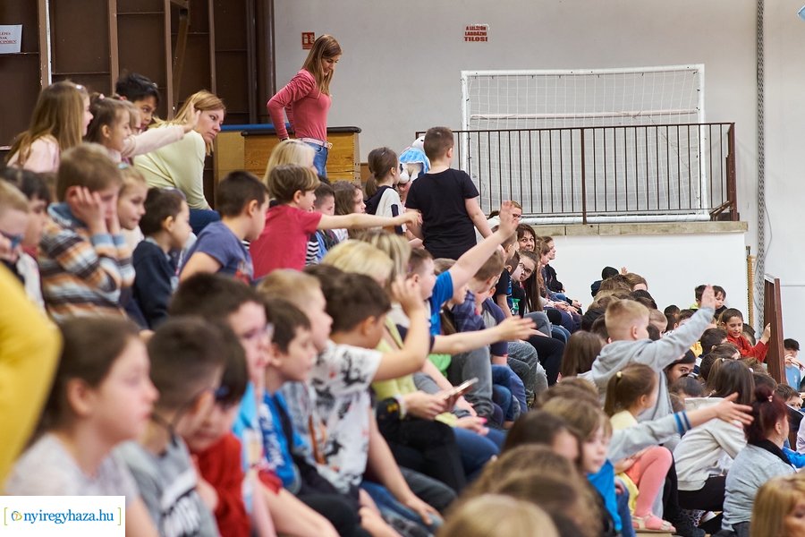 Ovi röpi a Bem iskolában