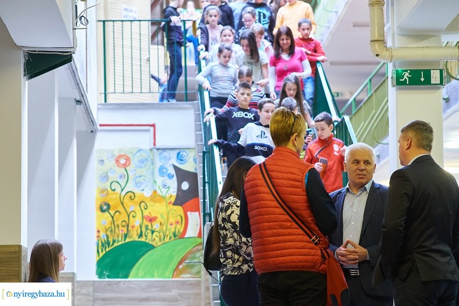 Ovi röpi a Bem iskolában