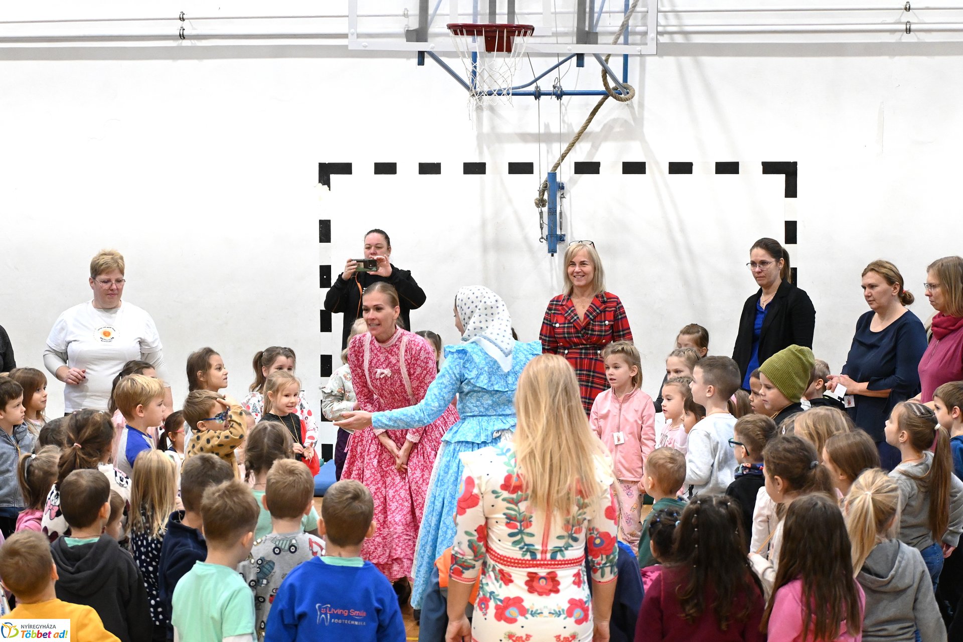 Óvodások népi hagyományokkal ismerkedtek a Kazinczy iskolában