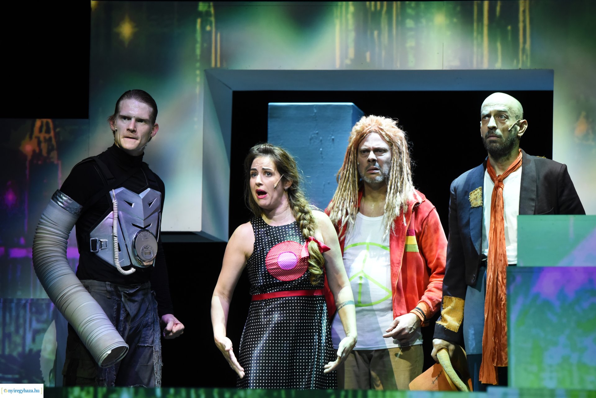 OZ, a nagy varázsló - bemutató a Móricz Zsigmond Színházban